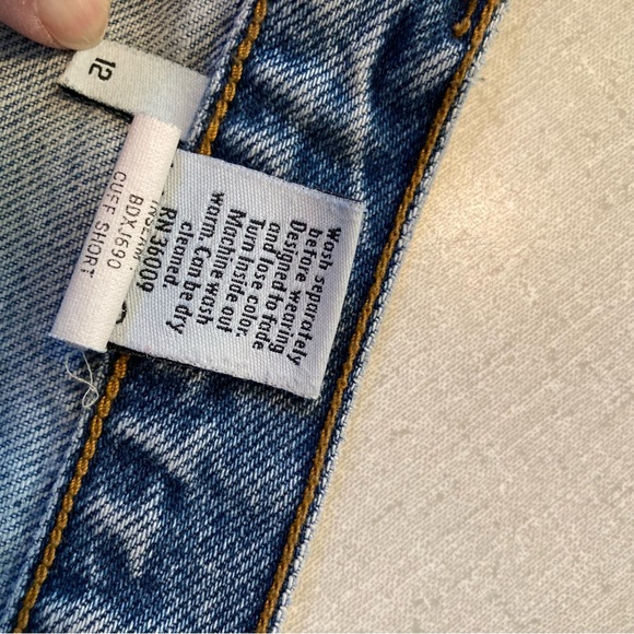 Calvin Klein, Women’s, size 12, Cuffed, 100% cotton, short, Blue Jean shorts. - Picture 8 of 12